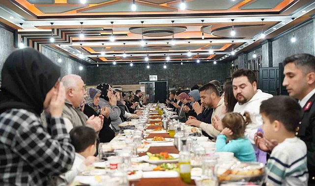 Bilecik'in ilçelerinde Ramazan iftarlarında şehit yakınları ve gaziler unutulmadı