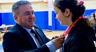 Bilecik'te satranç şampiyonlarına madalya