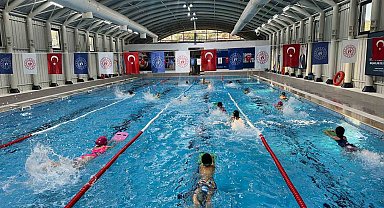 Bilecik'te spor okullarında yüzme antrenmanları sürüyor