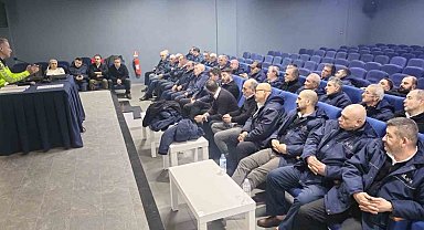 Bilecik'te tur servis sürücülerine trafik semineri