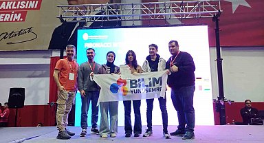 Bilim Yunusemre İzmir'den 3 ödülle döndü