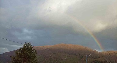 Bin rakımda oluşan gökkuşağı hayran bıraktı