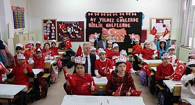 Bingöl'de ikinci dönemin ilk ders zili 'Bayrak Sevgisi' ile çaldı