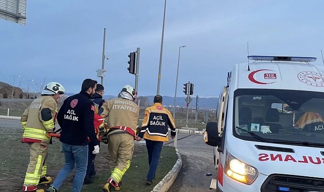 Bingöl'de trafik kazasında araç ters döndü: 1 yaralı