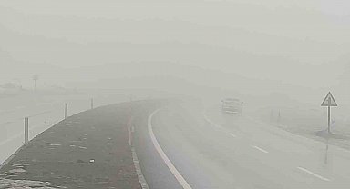 Bingöl'de yoğun sis görüş mesafesini düşürdü