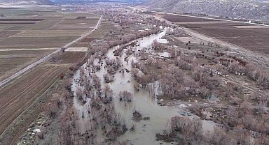 Bir dönem tamamen kuruyan nehir, yeniden coştu