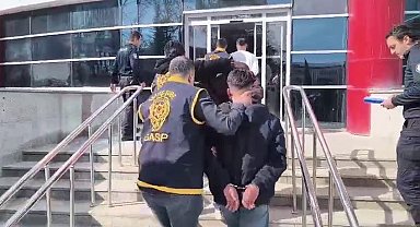 Bir kişinin ağır yaralandığı bıçaklı saldırıda 3 şahıs gözaltına alındı