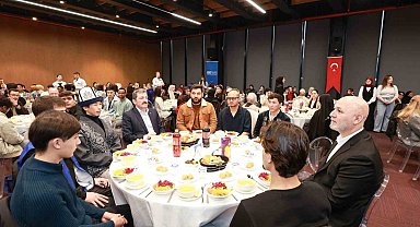 Bir sofra etrafında 100'den fazla ülke: Uluslararası öğrencilerle gönül köprüsü kuruldu