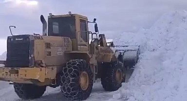 Bitlis'te yol açma ve genişletme çalışmaları sürüyor