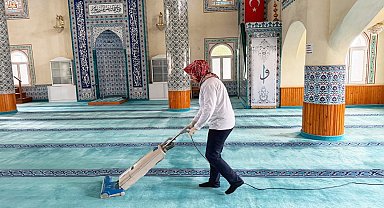 Bodrum camilerinde Ramazan temizliği