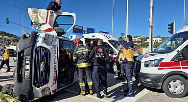 Bodrum'da ambulans devrildi: 4 yaralı