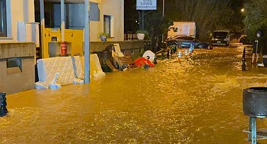 Bodrum'u sel vurdu, evler ve iş yerlerini su bastı