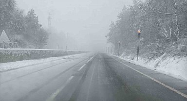 Bolu Dağı'nda kar yağışı sürüyor