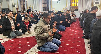 Bolu'da Berat Kandili'nde camiler doldu taştı