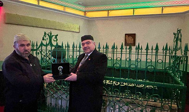 Bolu'da Seyyid Ümmi Kemal Türbesi'ne Sakal-ı Şerif bağışlandı