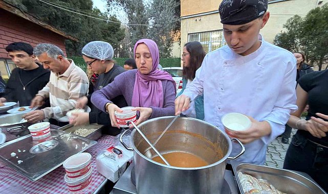 Bornova MTAL'de geleneksel iftar sofrası kuruldu