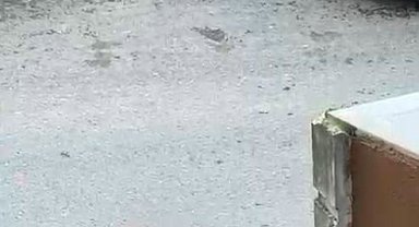 Boşanma aşamasında olduğu eşinin sevgilisine sokakta bıçakla saldırdı