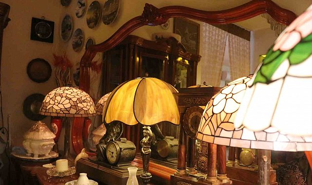 Bu kafenin kapısından giren geçmişe gidiyor