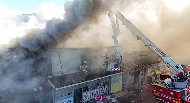 Buca'daki iş yeri yangını kontrol altına alındı