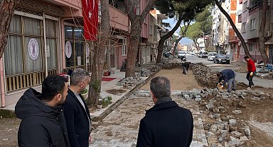 Buharkent'te bozulan yollar yenileniyor