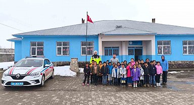 Bulanık'ta öğrencilere trafik güvenliği eğitimi