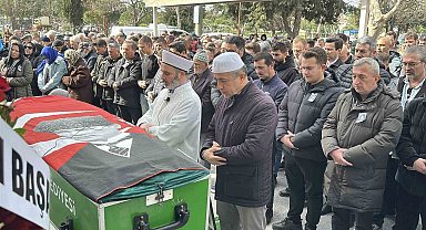 Bulgaristan'da trafik kazasında hayatını kaybeden Çanakkaleli genç son yolculuğuna uğurlandı