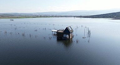 Bungalovlar, göl evi oldu
