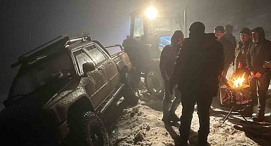 Burdur'da dağda mahsur kalan 4 kişi kurtarıldı