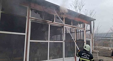 Burdur'da mobilya imalathanesinde yangın