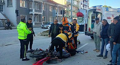 Burdur'da motosiklet ile otomobil çarpıştı: 1 yaralı