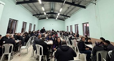 Burhaniye'de toplu iftar geleneği devam ediyor