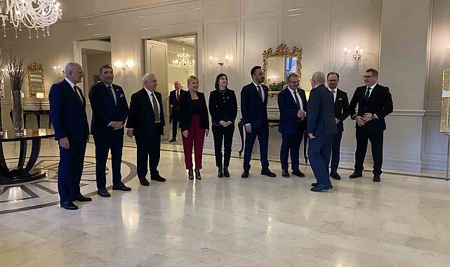 Bursa iş dünyası BUSİAD'ın geleneksel iftarında bir araya geldi