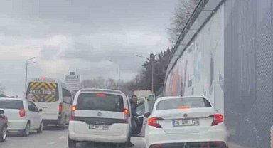 Bursa'da araçtan indi, ehliyeti gitti...Yol verme tartışmasına 180 bin lira ceza