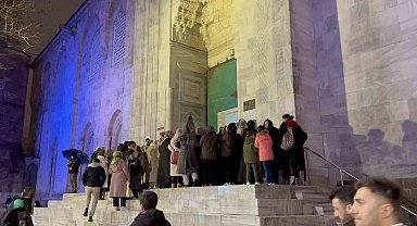 Bursa'da Berat Kandili Ulu Cami'de dualarla idrak edildi