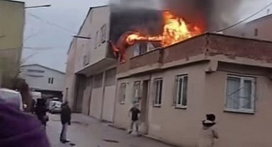 Bursa'da çatı yangını paniği