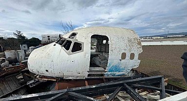 Bursa'da hurdacıdaki Boeing 747 uçak görenleri şaşkına çeviriyor