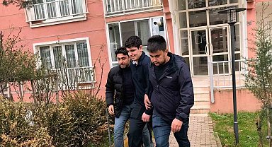 Bursa'da öfkeli genç ablasını bıçakla rehin aldı