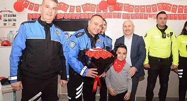 Bursa'da polislerden ilkokul öğrencilerine güvenlik eğitimi