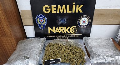 Bursa'da zehir tacirine büyük darbe: 3,7 kilo esrar ele geçirildi