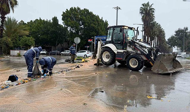 Büyükşehir ekipleri şiddetli yağışa karşı teyakkuz halinde