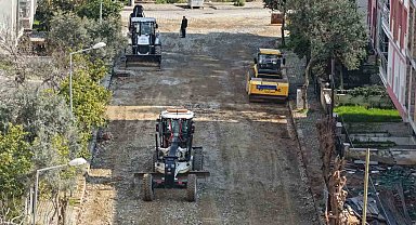 Büyükşehir'in yol yenileme çalışmaları sürüyor