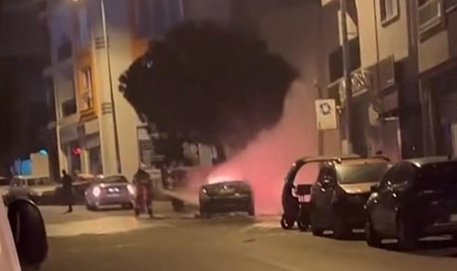 Çanakkale'de yanan araç bomba gibi patladı