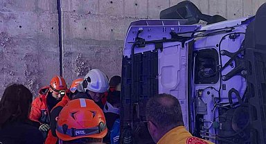 Çankırı'da devrilen tırdaki 4 kişi yaralandı