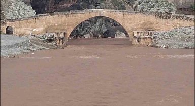 Cendere Çayı yükseldi