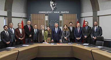 CHP Genel Başkanı Özel, Diyarbakır Kent Koruma ve Dayanışma Platformu temsilcileriyle bir araya geldi