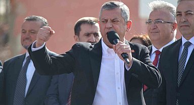 CHP Genel Başkanı Özel: "47 yıl ikinci parti kalan ama millete saygısını kaybetmeyen siyasetin adı Cumhuriyet Halk Partisi'dir"