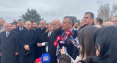 CHP'nin eski Genel Başkanı Deniz Baykal mezarı başında anıldı