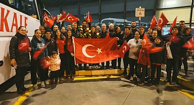 Çifte madalya kazandı, memleketinde coşkuyla karşılandı