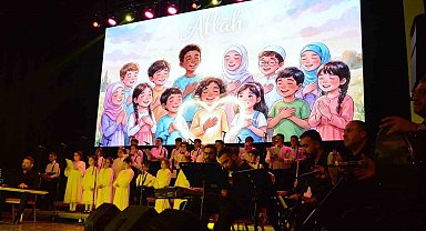 Çocuk Korosu'nun "Kutlu Nağmeler" konseri büyük beğeni topladı