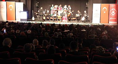 Çocuklardan duygu dolu türkü konseri